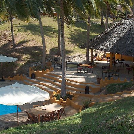 Kinasi Lodge Utende Esterno foto