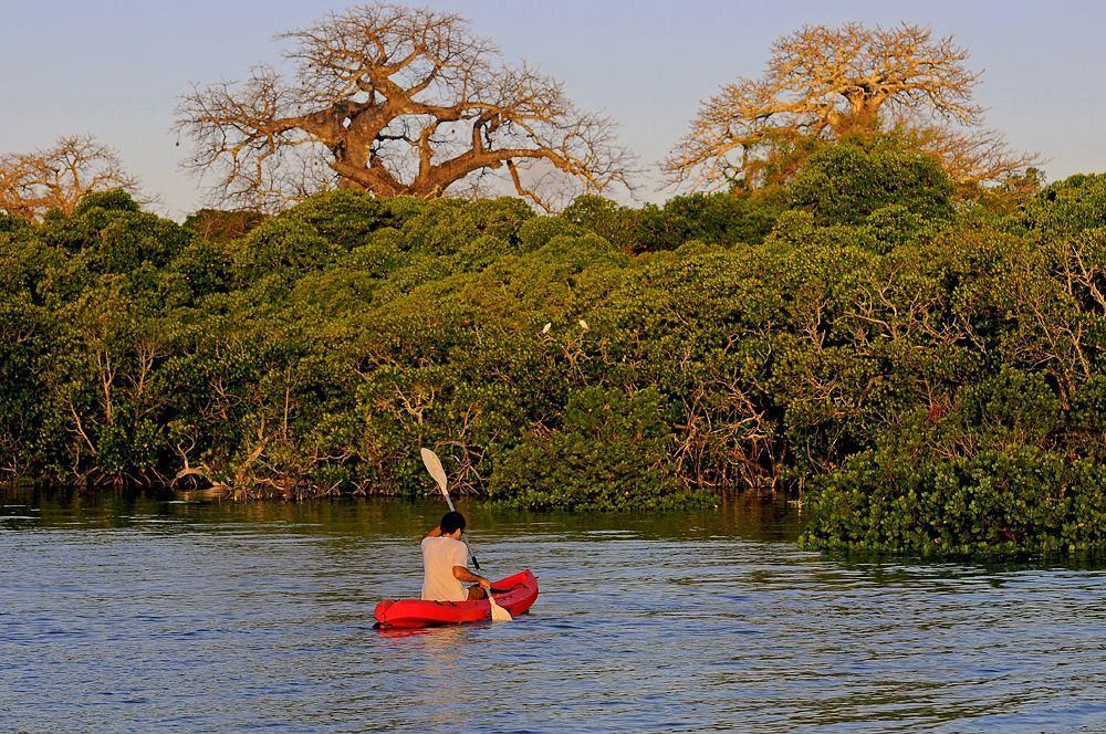 Kinasi Lodge Utende Esterno foto