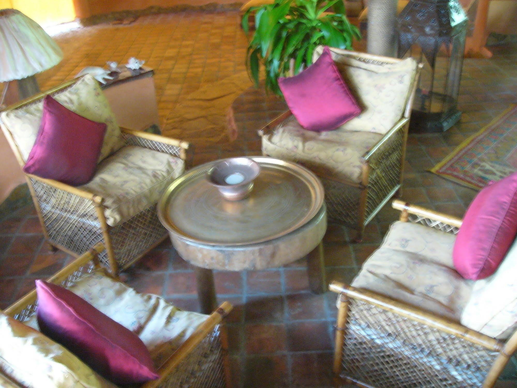 Kinasi Lodge Utende Esterno foto