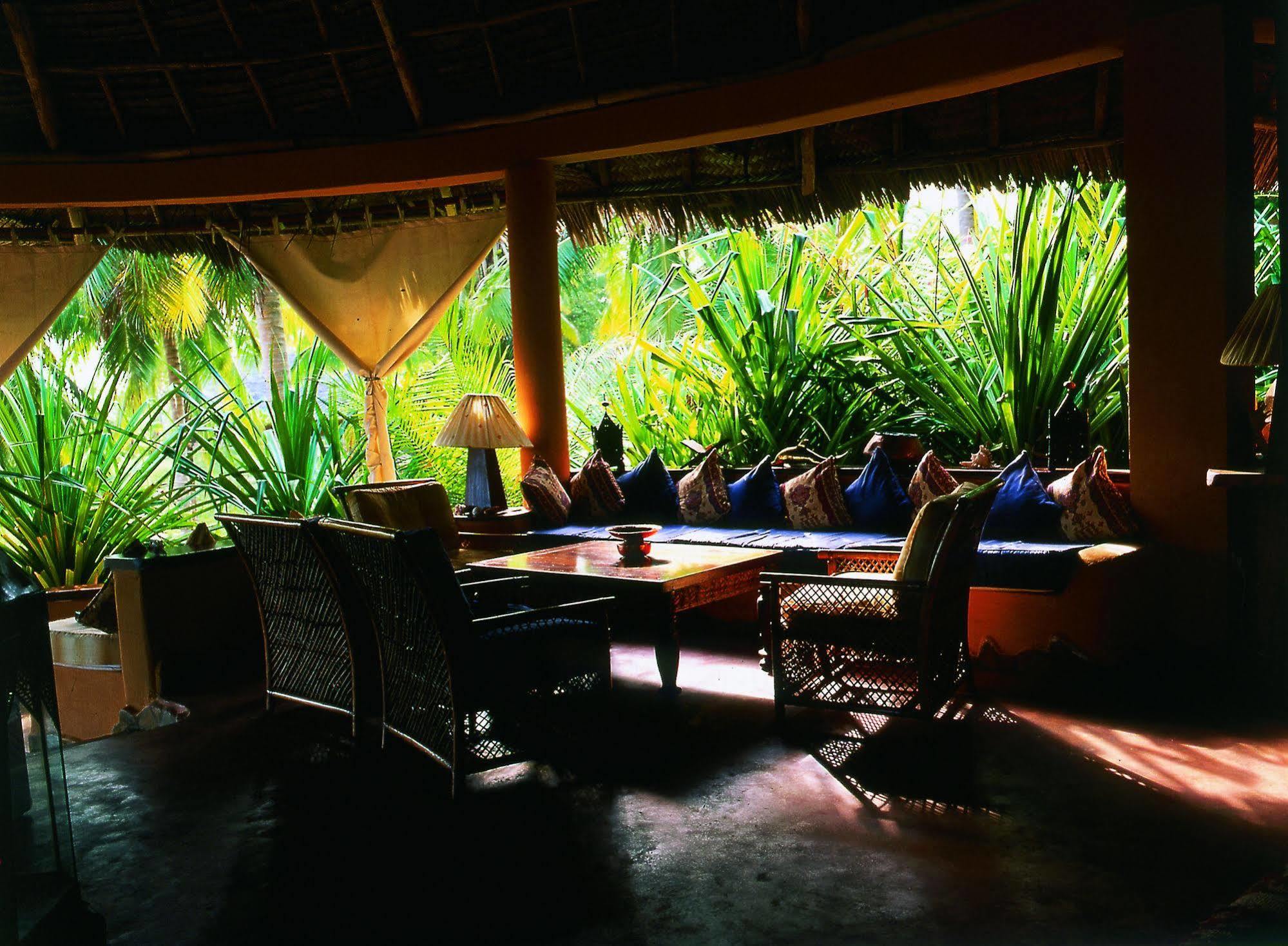 Kinasi Lodge Utende Esterno foto