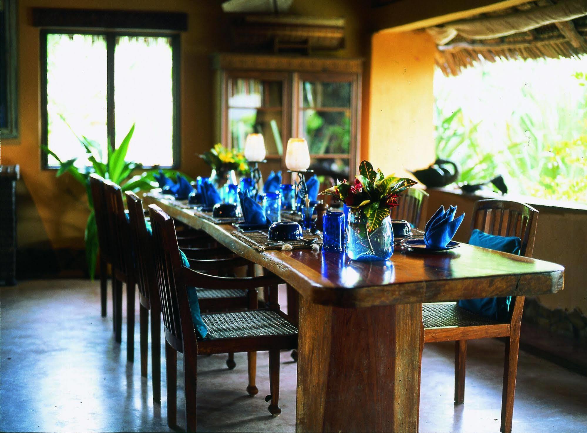 Kinasi Lodge Utende Esterno foto